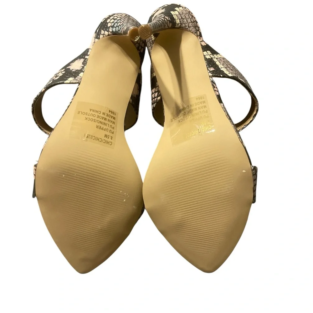 Steve Madden Black and Cream Stiletto Heels - Picture 3 of 3